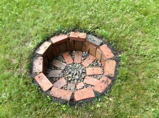 Simple DIY firepit